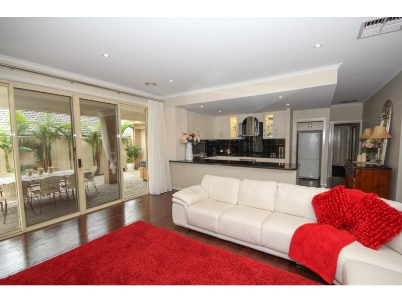 2/4 Baudin Avenue, Fairview Park SA 5126