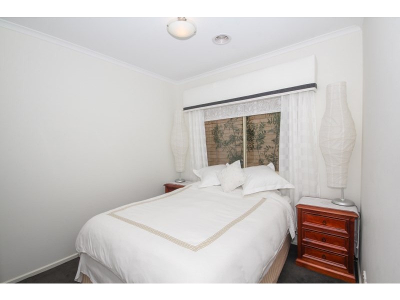 2/4 Baudin Avenue, Fairview Park SA 5126