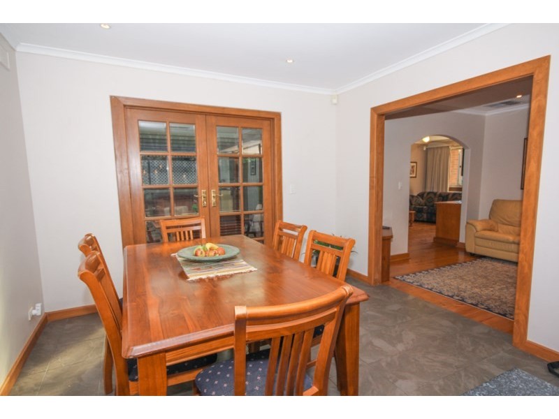 4 Hollick Crescent, Banksia Park SA 5091