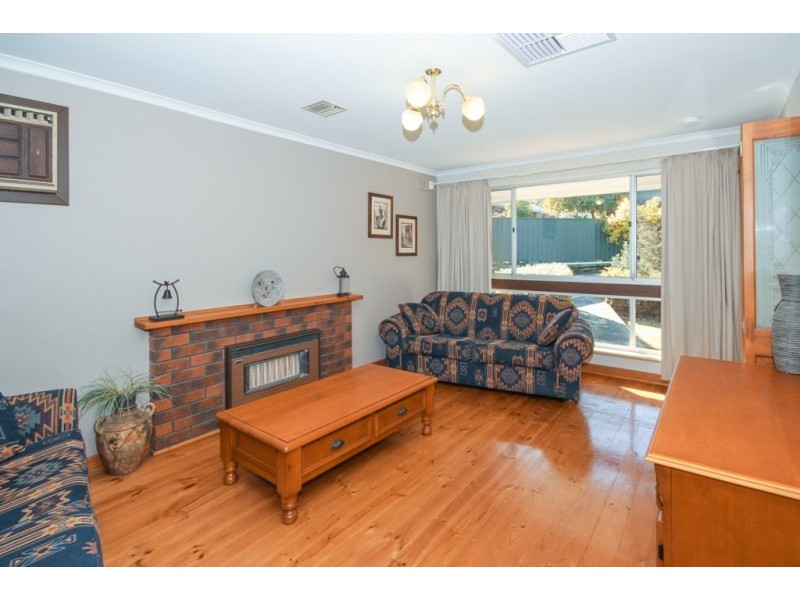 4 Hollick Crescent, Banksia Park SA 5091