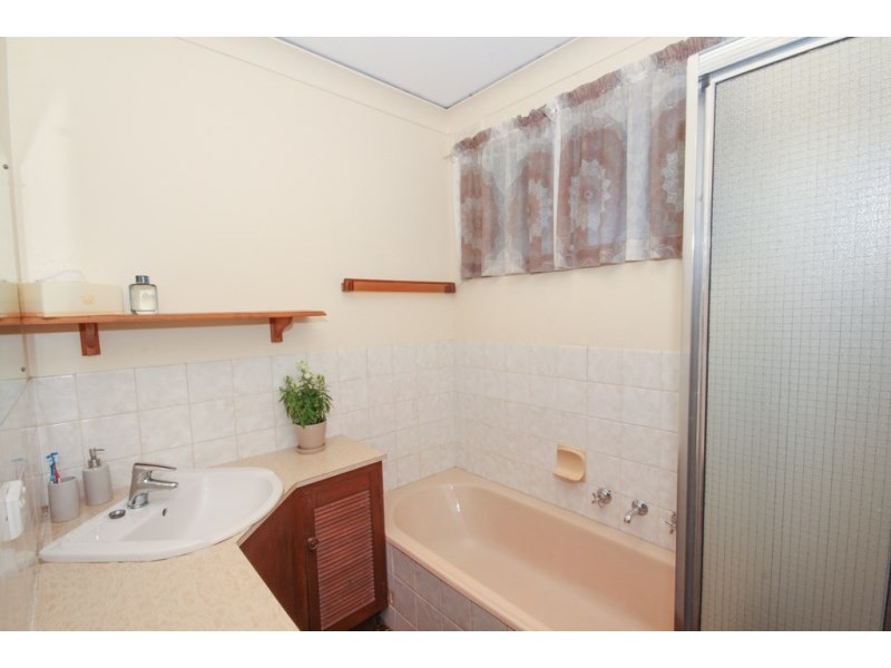 4 Hollick Crescent, Banksia Park SA 5091