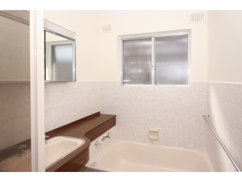 5 Canberra Crescent, Valley View SA 5093