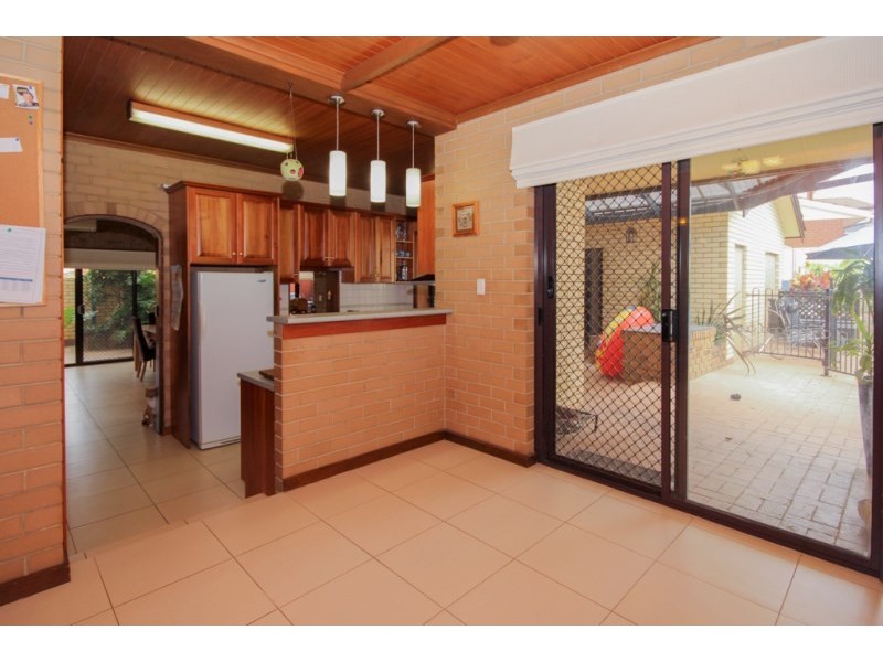 43 Hamilton Road, Fairview Park SA 5126