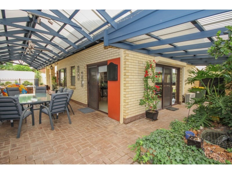 43 Hamilton Road, Fairview Park SA 5126