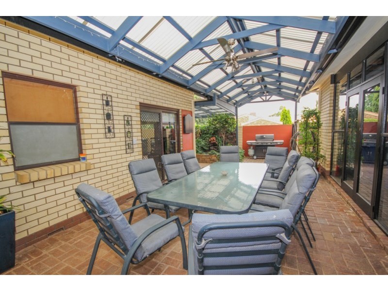 43 Hamilton Road, Fairview Park SA 5126