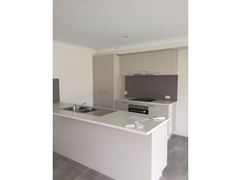 6 Huntingdale Street, Leichhardt QLD 4305