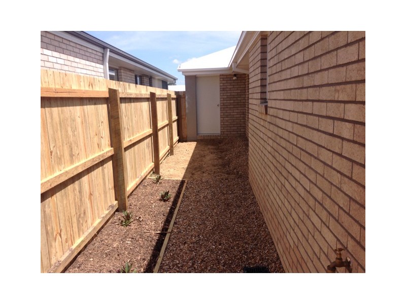 4 HUNTINGDALE STREET, Leichhardt QLD 4305