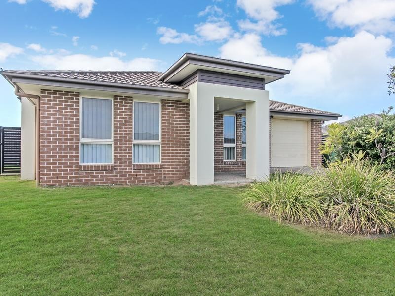 8 Ballow Crescent, Redbank Plains QLD 4301