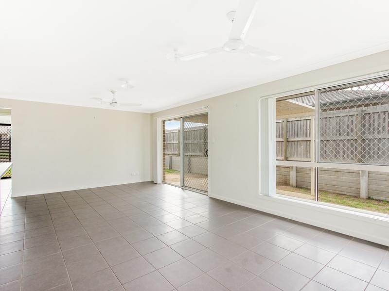 8 Ballow Crescent, Redbank Plains QLD 4301