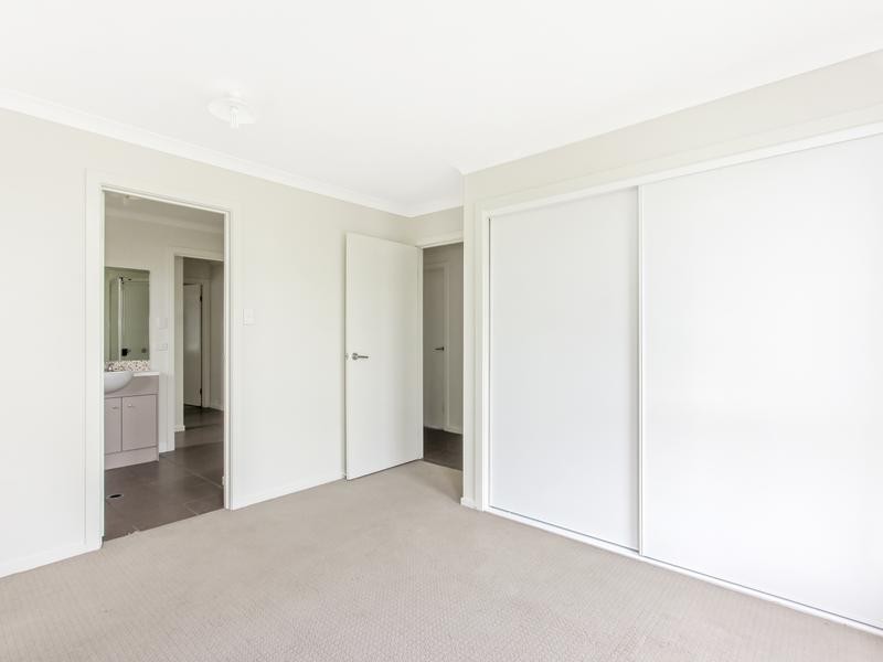 8 Ballow Crescent, Redbank Plains QLD 4301