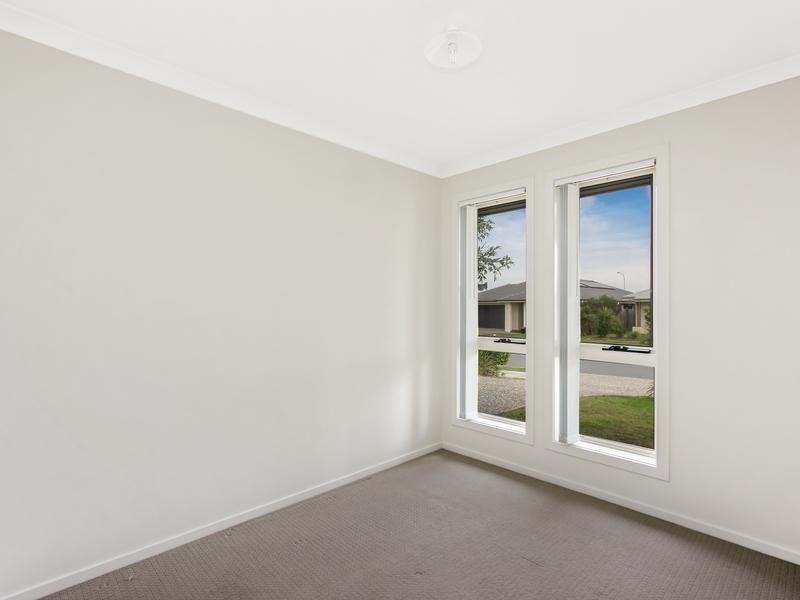 8 Ballow Crescent, Redbank Plains QLD 4301