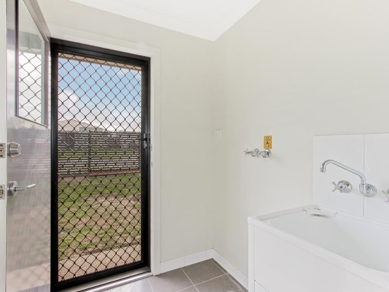 8 Ballow Crescent, Redbank Plains QLD 4301