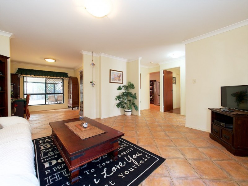 46 NEWLAND CRESCENT, Parkinson QLD 4115