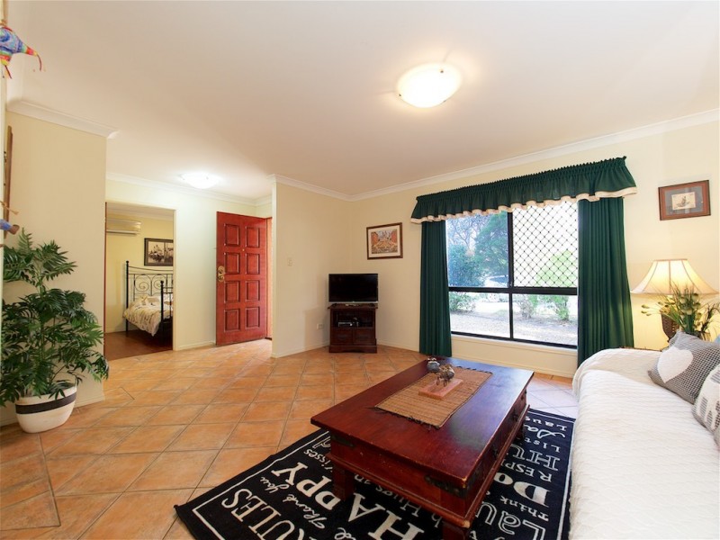 46 NEWLAND CRESCENT, Parkinson QLD 4115