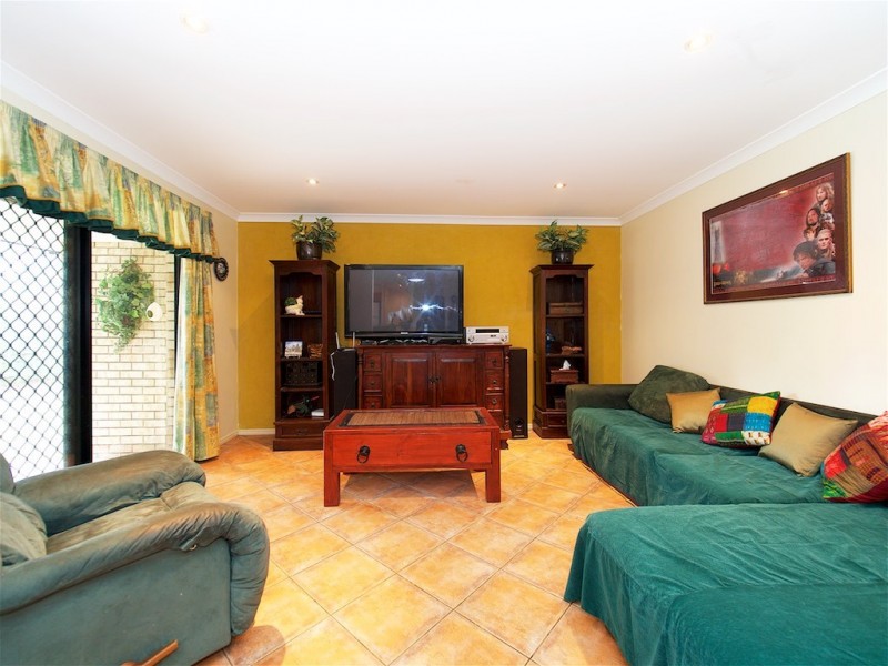 46 NEWLAND CRESCENT, Parkinson QLD 4115