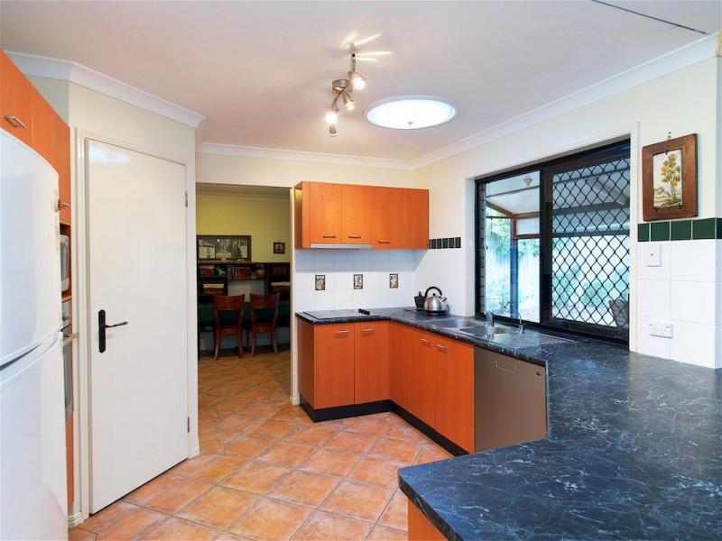 46 NEWLAND CRESCENT, Parkinson QLD 4115