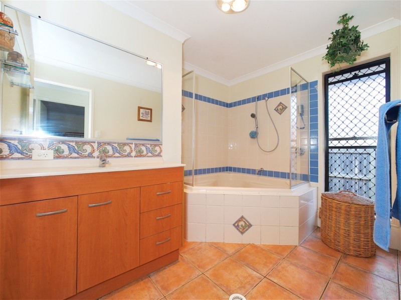 46 NEWLAND CRESCENT, Parkinson QLD 4115