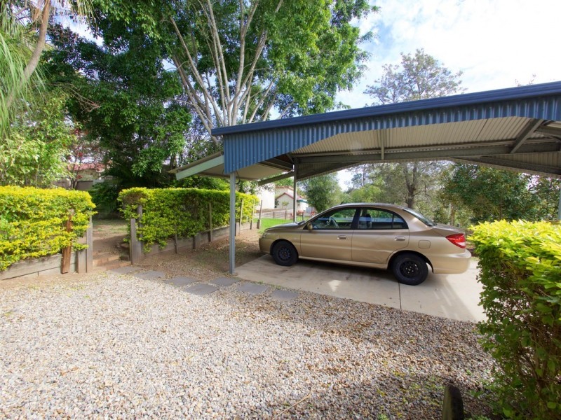 5 LENNON LANE, North Ipswich QLD 4305