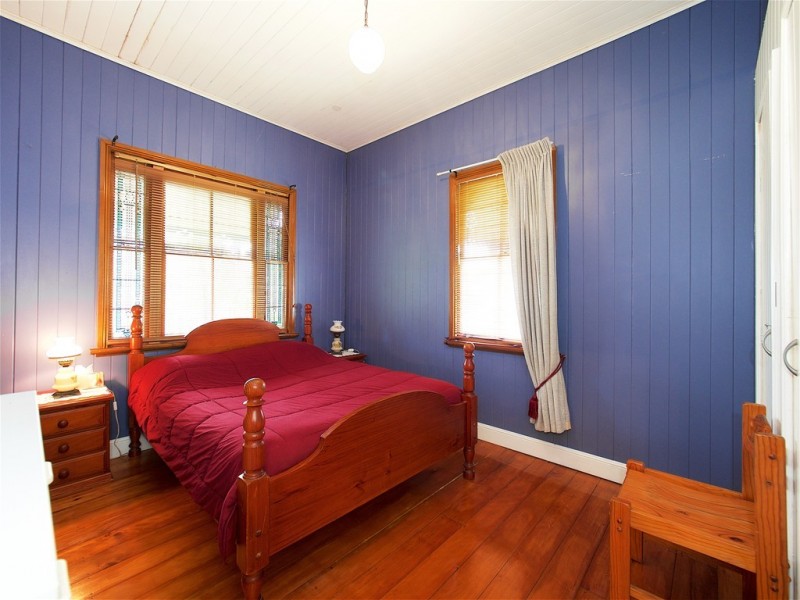 5 LENNON LANE, North Ipswich QLD 4305