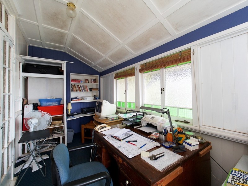 5 LENNON LANE, North Ipswich QLD 4305