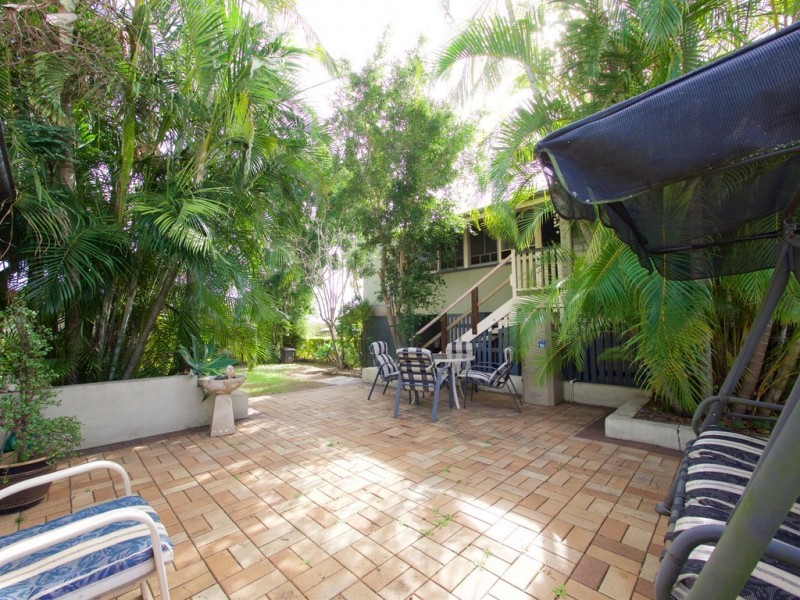 5 LENNON LANE, North Ipswich QLD 4305