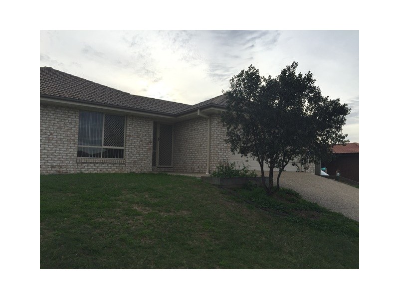 28 Honeyeater Place, Lowood QLD 4311