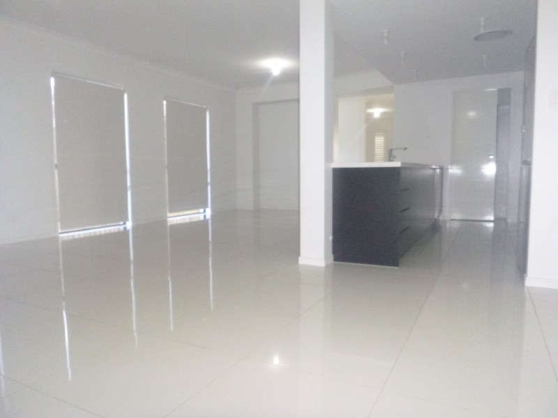 3 GROUNDBERRY CRESCENT, Moggill QLD 4070