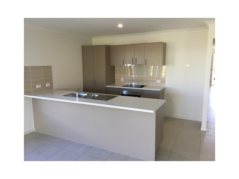 34 Cornelia Street, Leichhardt QLD 4305
