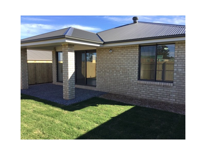 34 Cornelia Street, Leichhardt QLD 4305