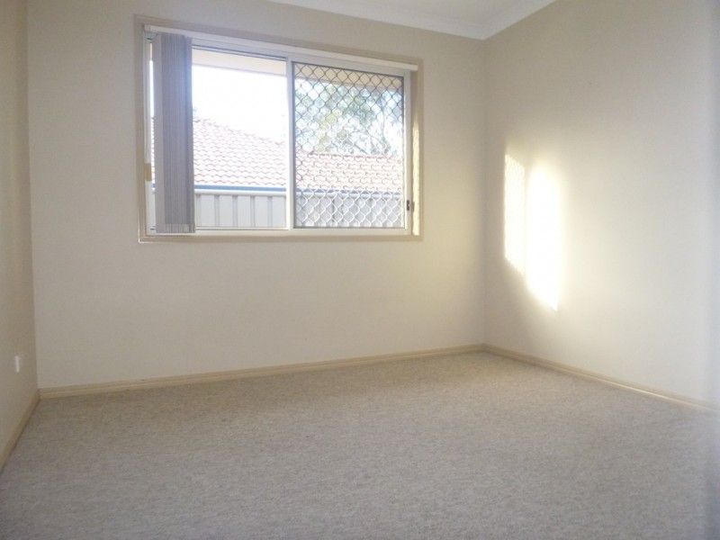 4 MAYFAIR PLACE, Moggill QLD 4070