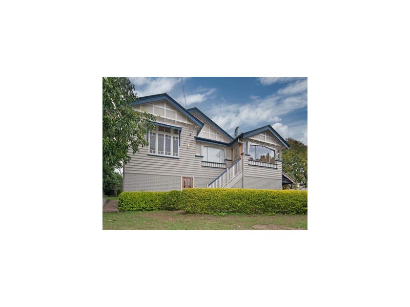 3 BRISBANE ROAD, Newtown QLD 4305