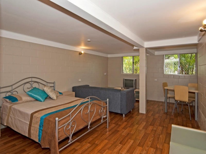 3 BRISBANE ROAD, Newtown QLD 4305