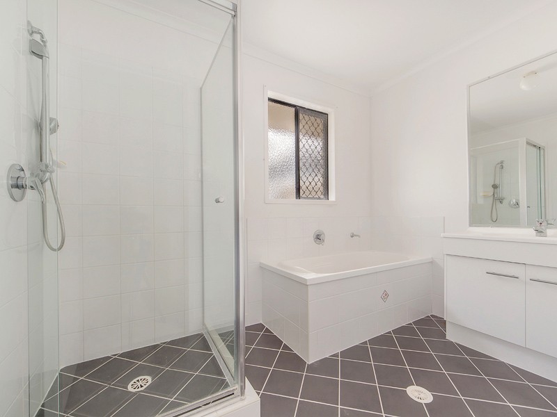 12 MACADAMIA DRIVE, Lowood QLD 4311