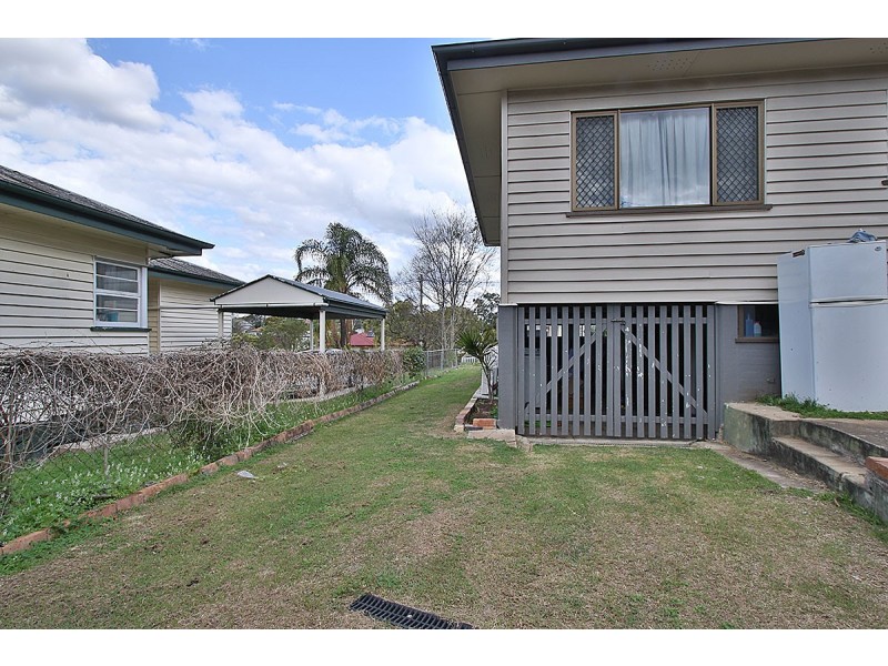 6 MILLER STREET, North Booval QLD 4304