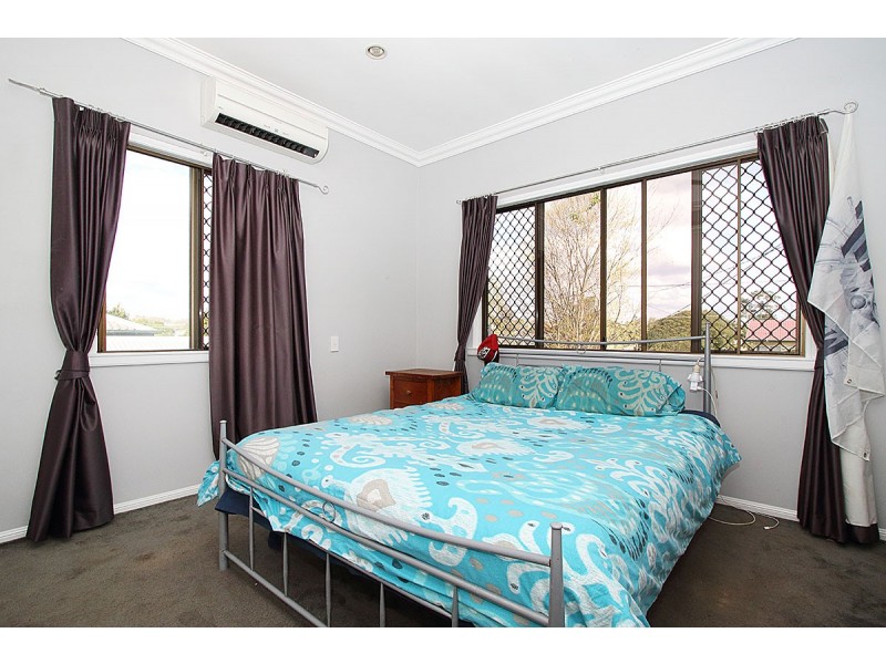 6 MILLER STREET, North Booval QLD 4304