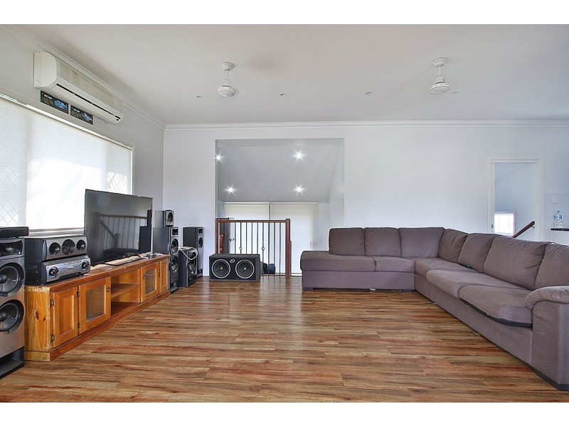 6 MILLER STREET, North Booval QLD 4304