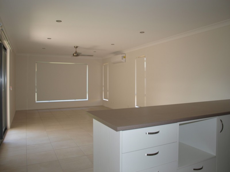 8 Carron Court, Brassall QLD 4305