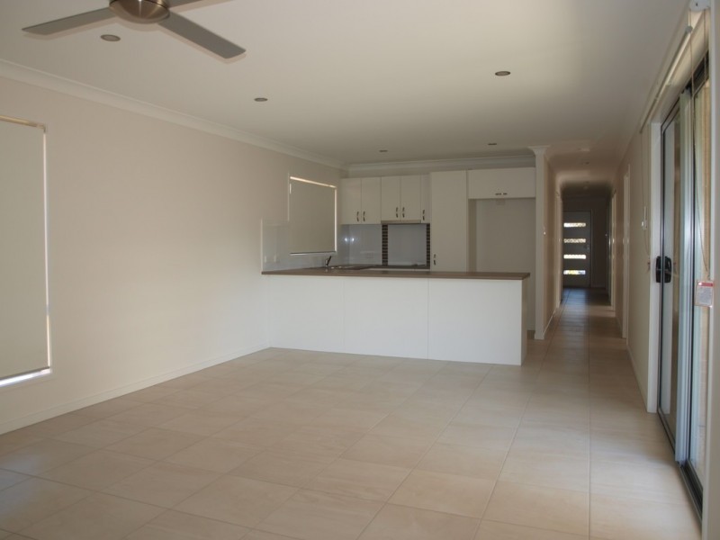 8 Carron Court, Brassall QLD 4305