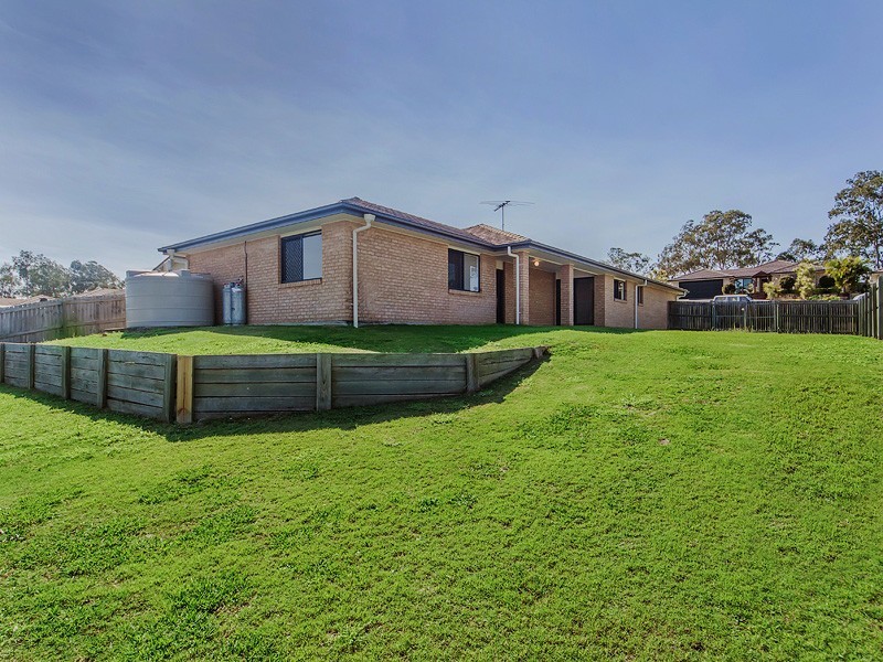 12 BENJAMIN COURT, Yamanto QLD 4305