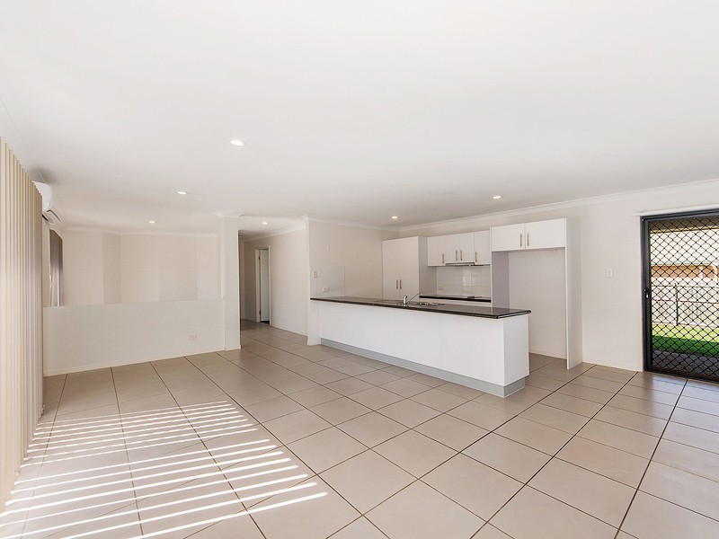 12 BENJAMIN COURT, Yamanto QLD 4305