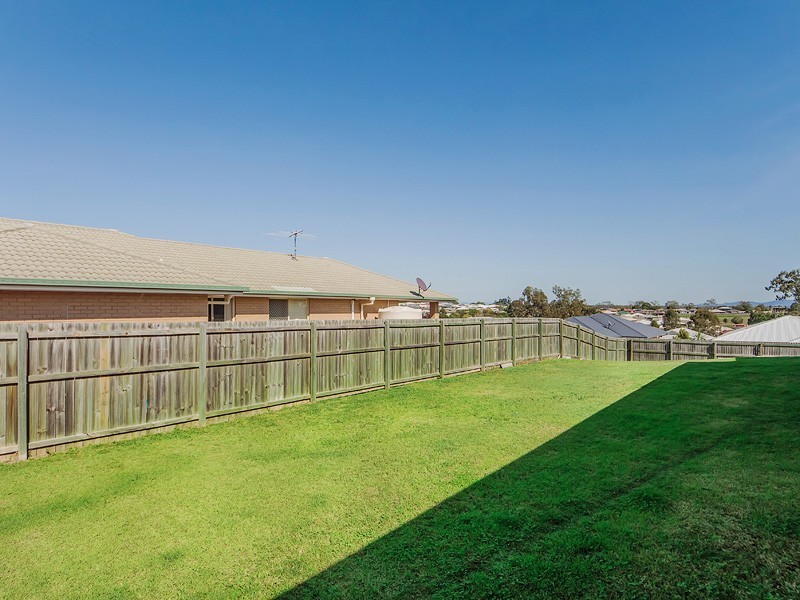 12 BENJAMIN COURT, Yamanto QLD 4305