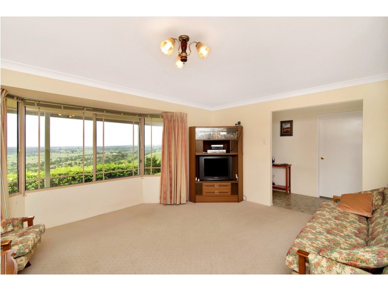 242 VOIGHTS ROAD, Glamorgan Vale QLD 4306