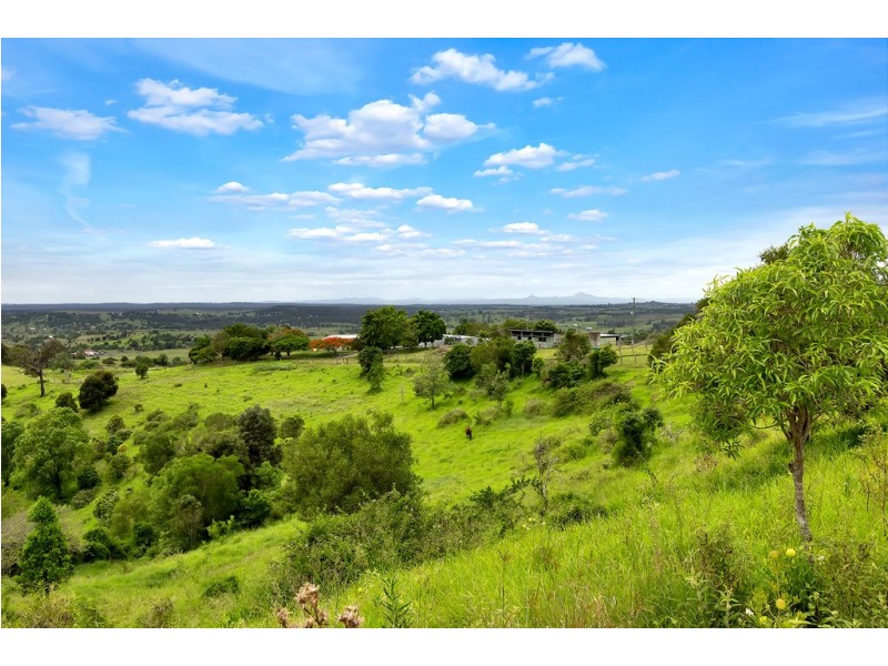 242 VOIGHTS ROAD, Glamorgan Vale QLD 4306