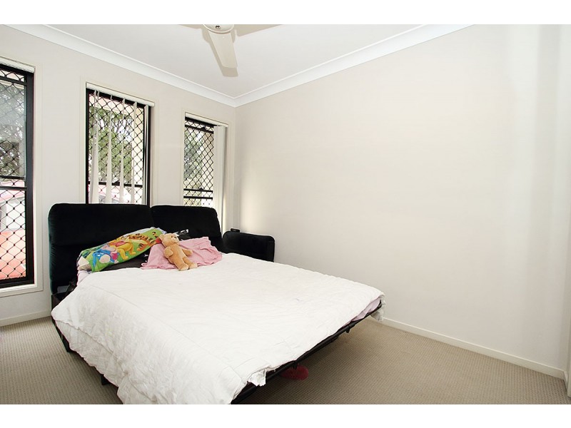 22 RHIANNON DRIVE, Flinders View QLD 4305