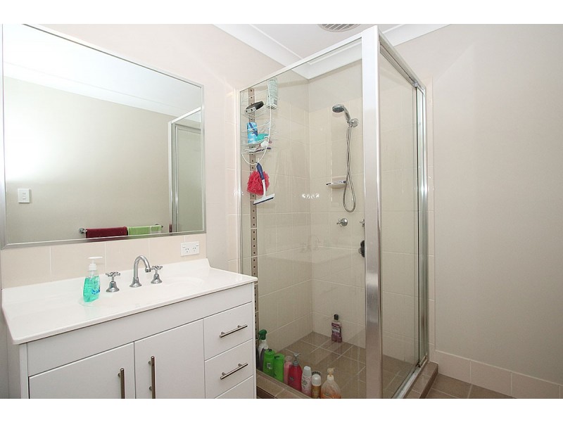 22 RHIANNON DRIVE, Flinders View QLD 4305