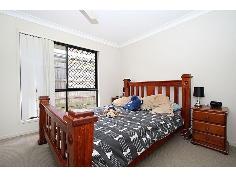22 RHIANNON DRIVE, Flinders View QLD 4305