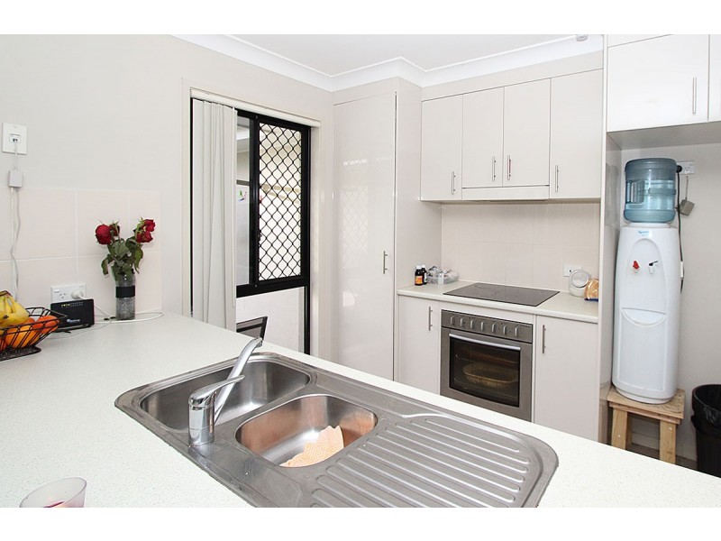 22 RHIANNON DRIVE, Flinders View QLD 4305