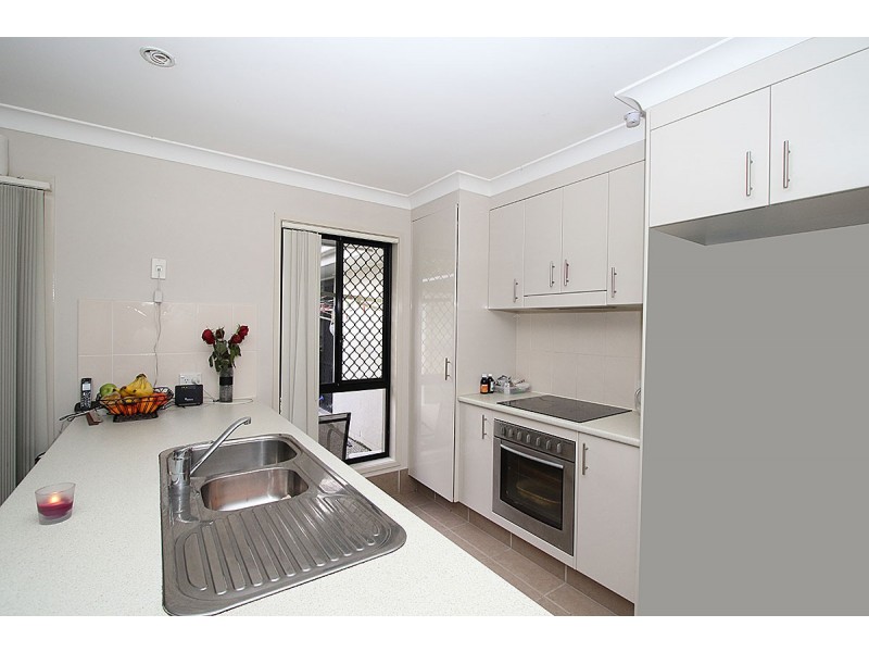 22 RHIANNON DRIVE, Flinders View QLD 4305