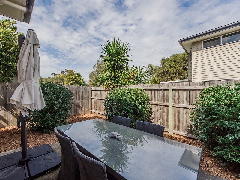11 CEMETERY ROAD, Raceview QLD 4305