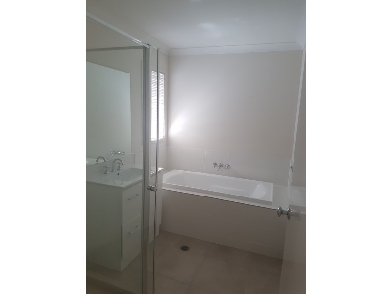 92 Huntingdale St, Leichhardt QLD 4305